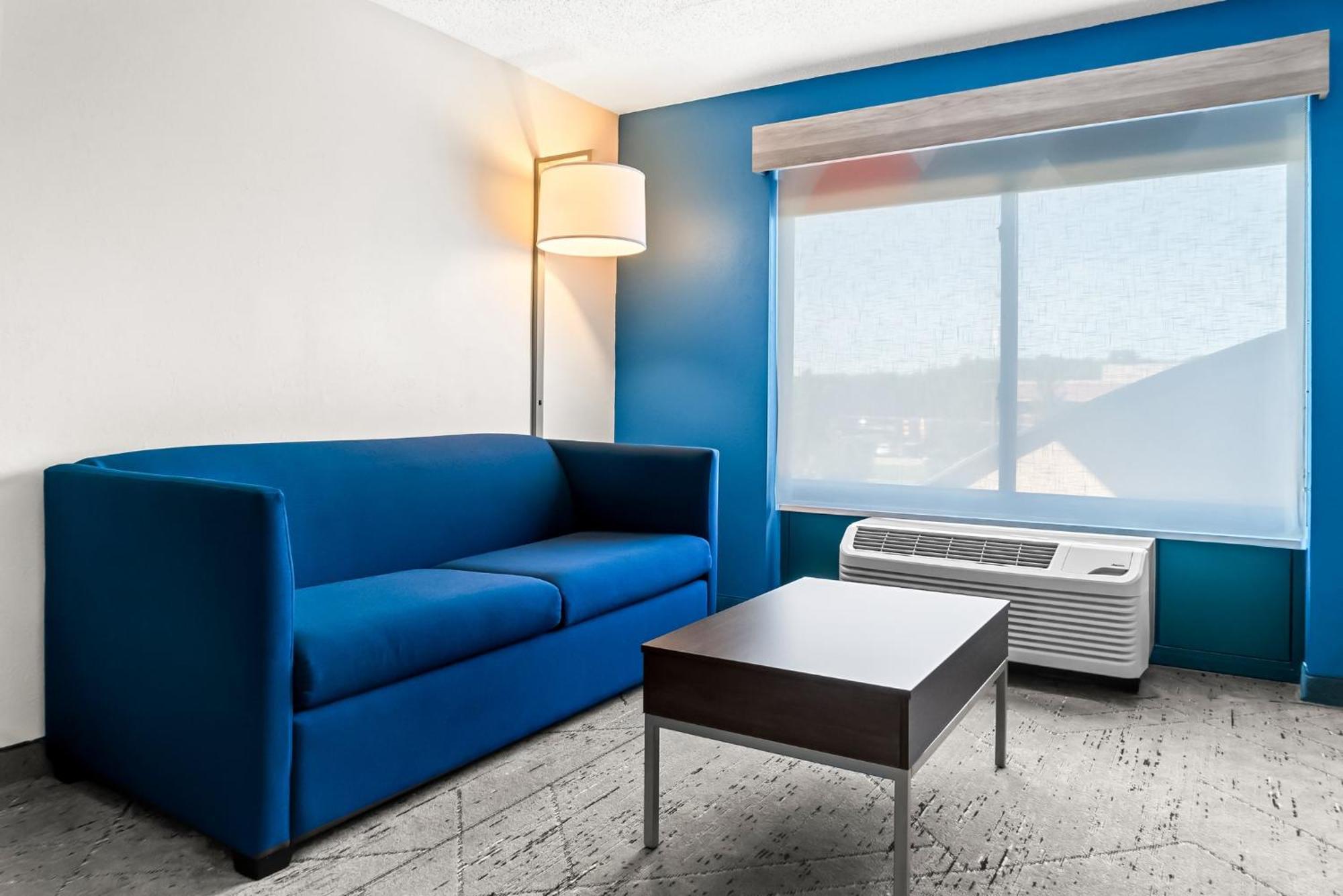 Holiday Inn Express & Suites Detroit - Novi By Ihg Extérieur photo