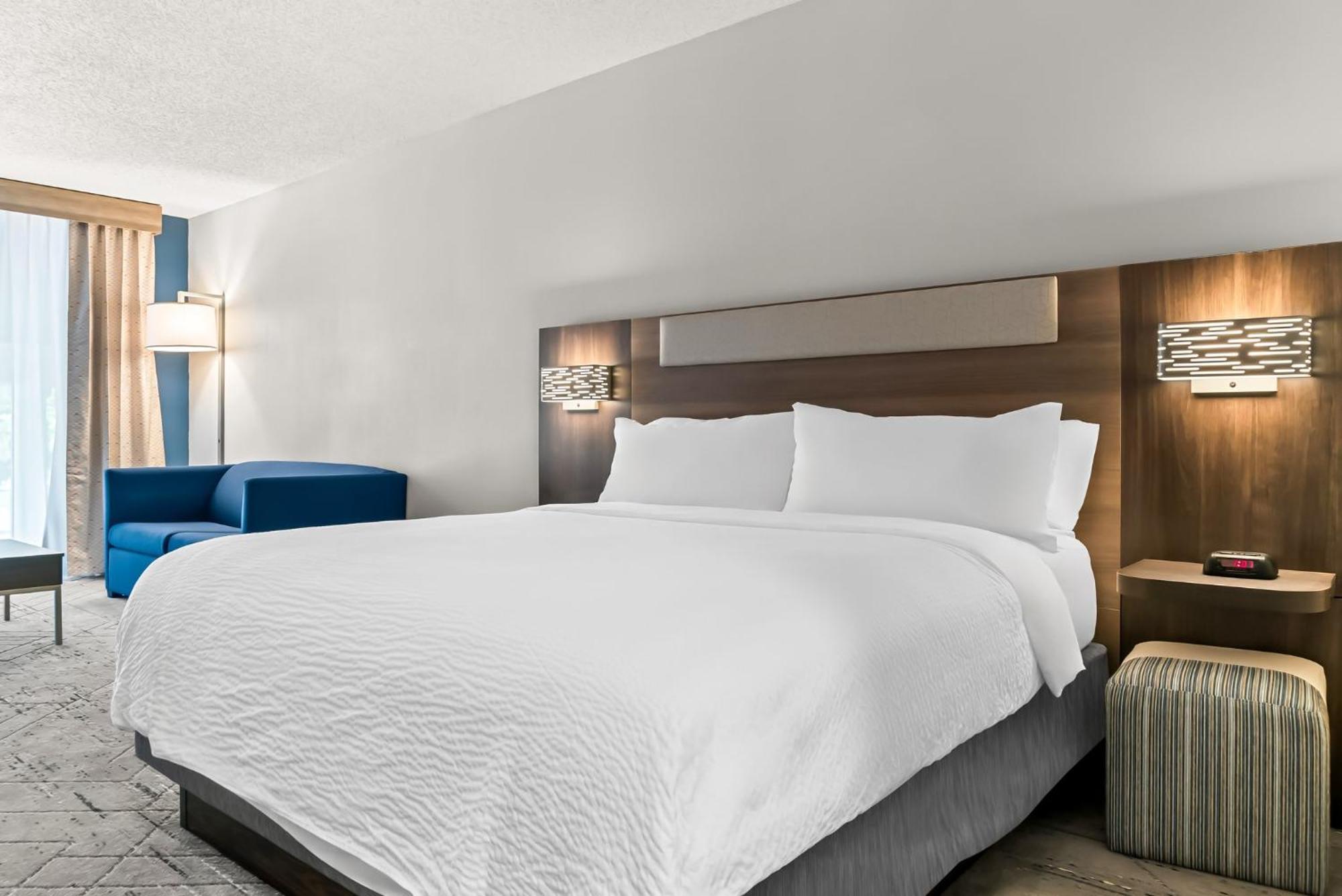 Holiday Inn Express & Suites Detroit - Novi By Ihg Extérieur photo