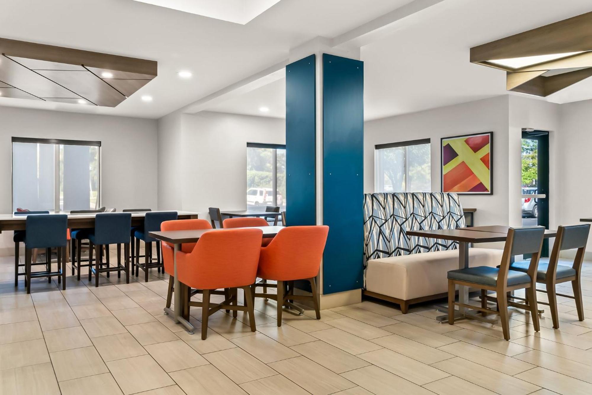 Holiday Inn Express & Suites Detroit - Novi By Ihg Extérieur photo