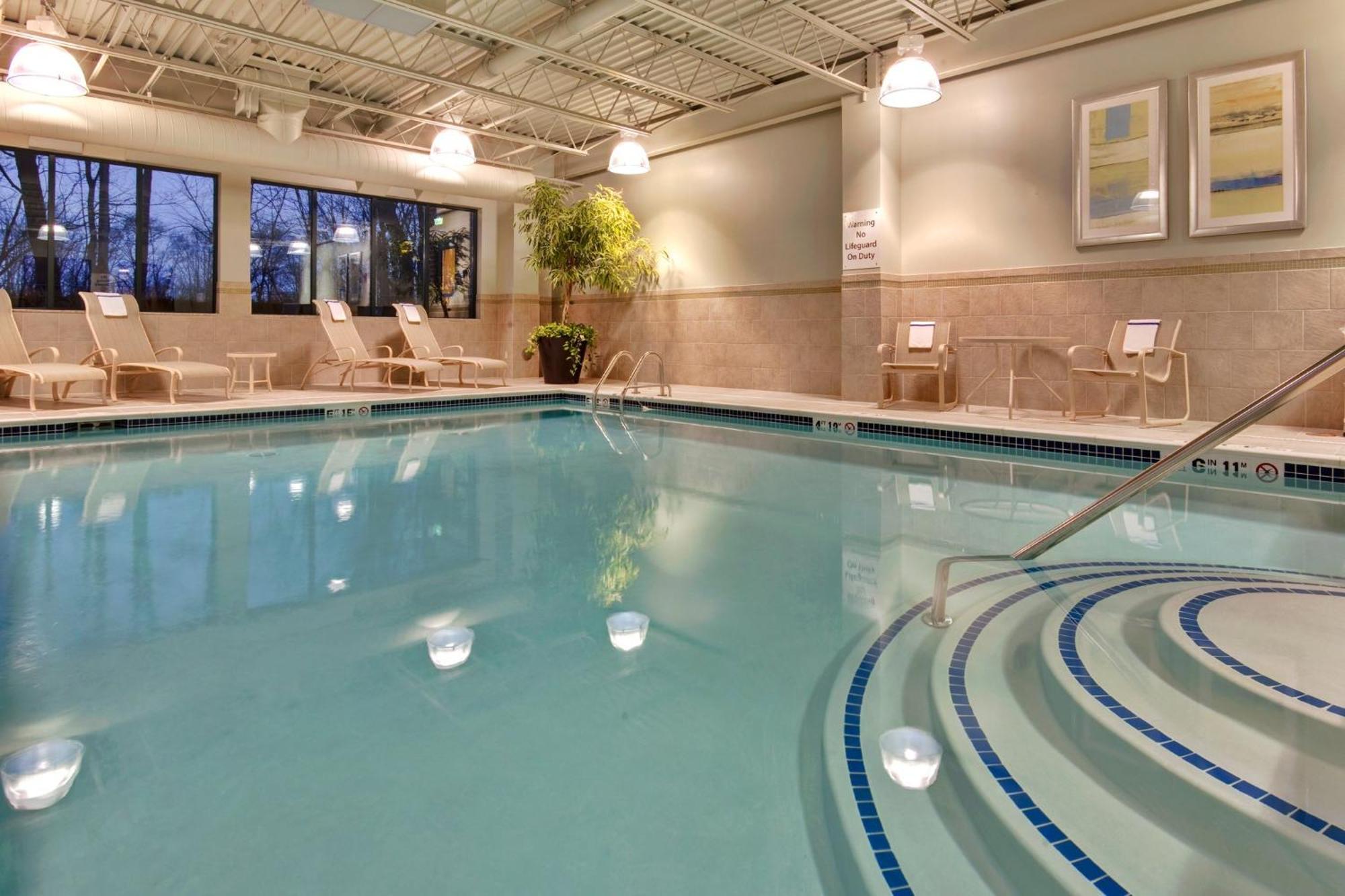 Holiday Inn Express & Suites Detroit - Novi By Ihg Extérieur photo