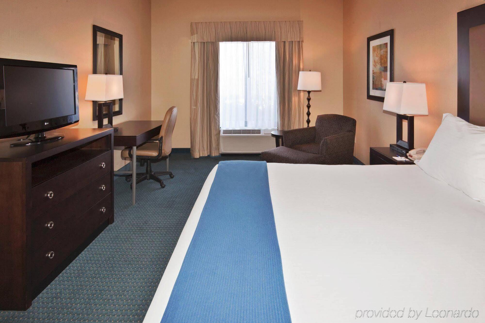 Holiday Inn Express & Suites Detroit - Novi By Ihg Extérieur photo